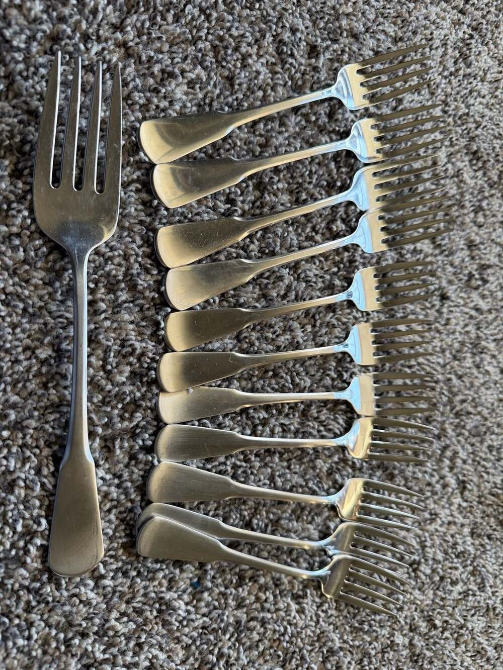 Set of 12 Vintage S.S.S. by Oneida Stainless Steel Dinner Forks